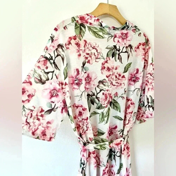 Show Me‎ Your MuMu Garden of Blooms White Floral Short Belted Brie Robe One Size - Picture 8 of 8